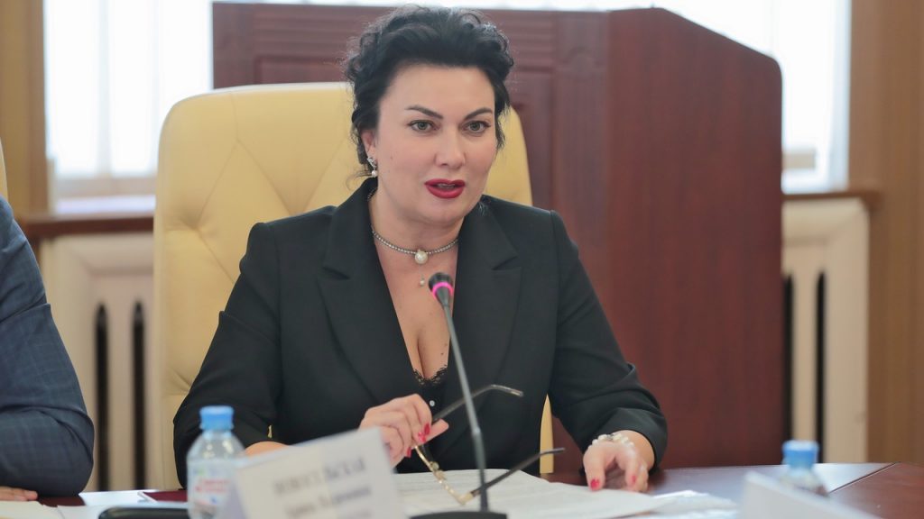 Арина Новосельская: Минкульт Крыма продолжает поставки музыкальных инструментов в Детские школы искусств